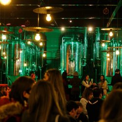 Bastards Brewery compreende bar e fábrica em um único lugar - Cred Iuri Poletti