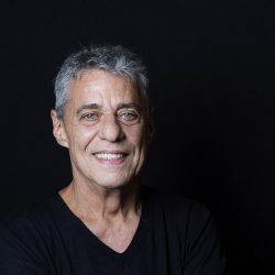 Sessão extra para o show de Chico Buarque