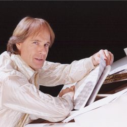 Richard Clayderman comemora 45 anos de carreira no Guairão