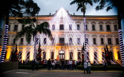 Natal em Curitiba: crianças apresentam cantata em prédio histórico da Batel