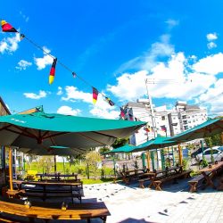 Essen Biergarten movimenta o verão de Curitiba