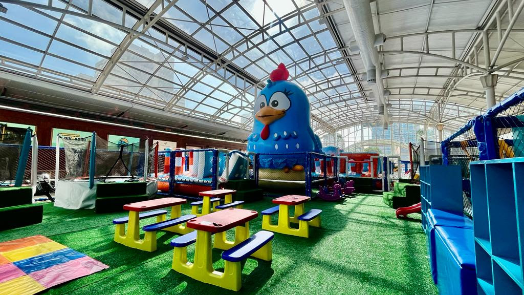 Das telas para o Shopping Estação: Curitiba ganha uma nova atração infantil, o Circuito Galinha Pintadinha