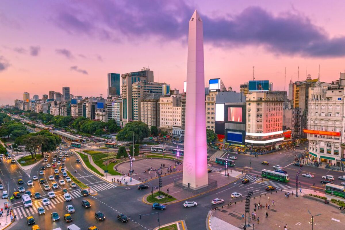 Curitiba recebe campanha que pode dar até 200 dólares aos participantes para visitarem a Argentina