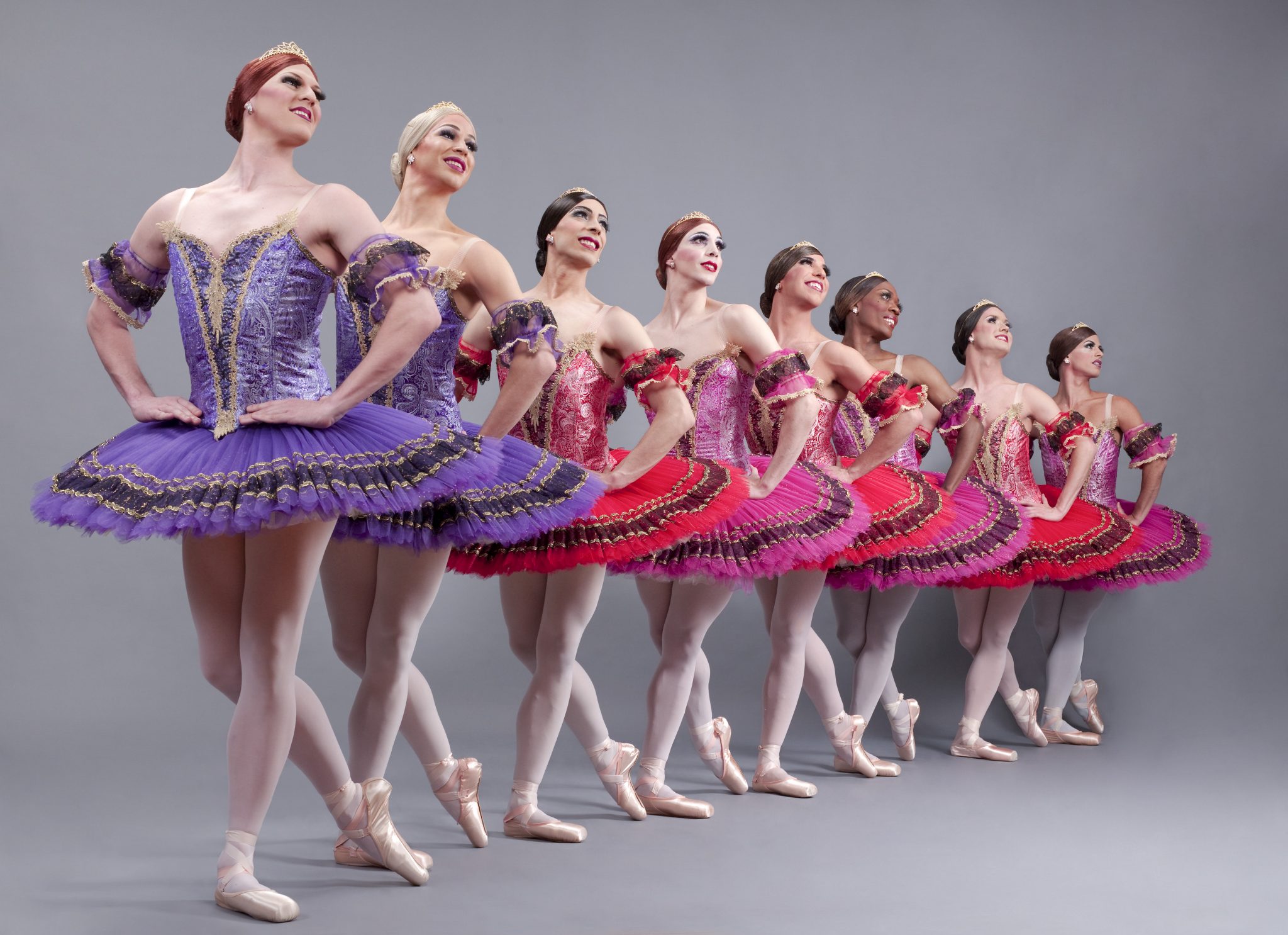 Les Ballets Trockadero de Monte Carlo pela primeira vez em Curitiba