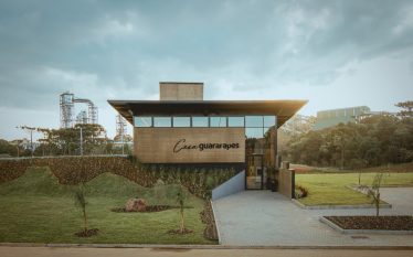 Guararapes inaugura showroom sustentável, na maior fábrica de MDF das Américas