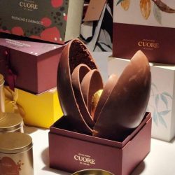 CUORE DI CACAO CELEBRA 20 ANOS DE SUCESSO COM OVO DE SETE CAMADAS