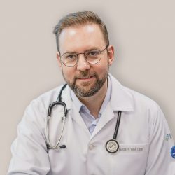 Dr. Gustavo Vasili Lucas