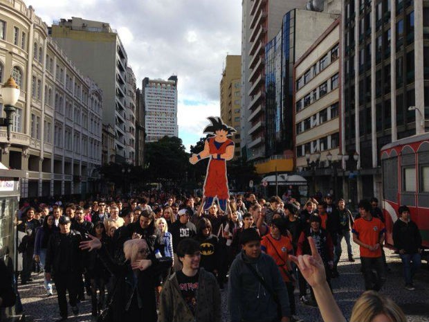 Shinobis celebra o Dia do Goku com Marcha, Cosplay e Hambúrguer da Esfera do Dragão