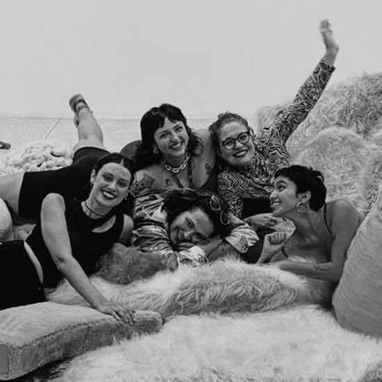 Iniciativa coloca a arte como protagonista, em evento com curadoria de Ana Carolina Ralston; exposição fica aberta para visitação de 3 de setembro a 15 de outubro