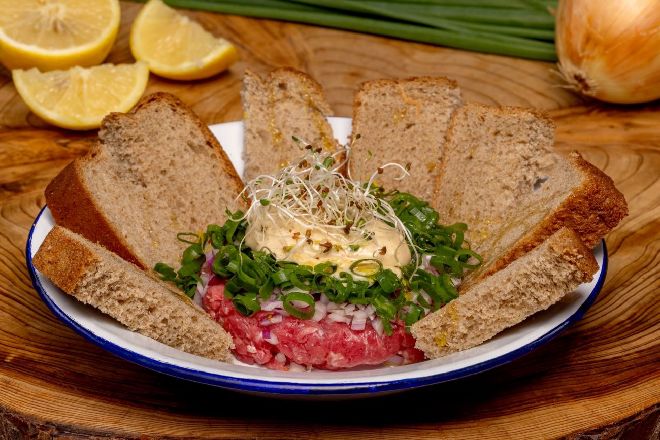 9º Festival de Carne de Onça de Curitiba valoriza receita original do prato