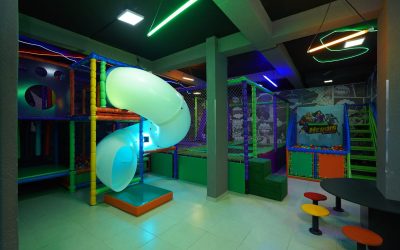 Para celebrar os 6 anos, Liga dos Heróis Pizzaria inaugura novo espaço kids com 100 metros quadrados