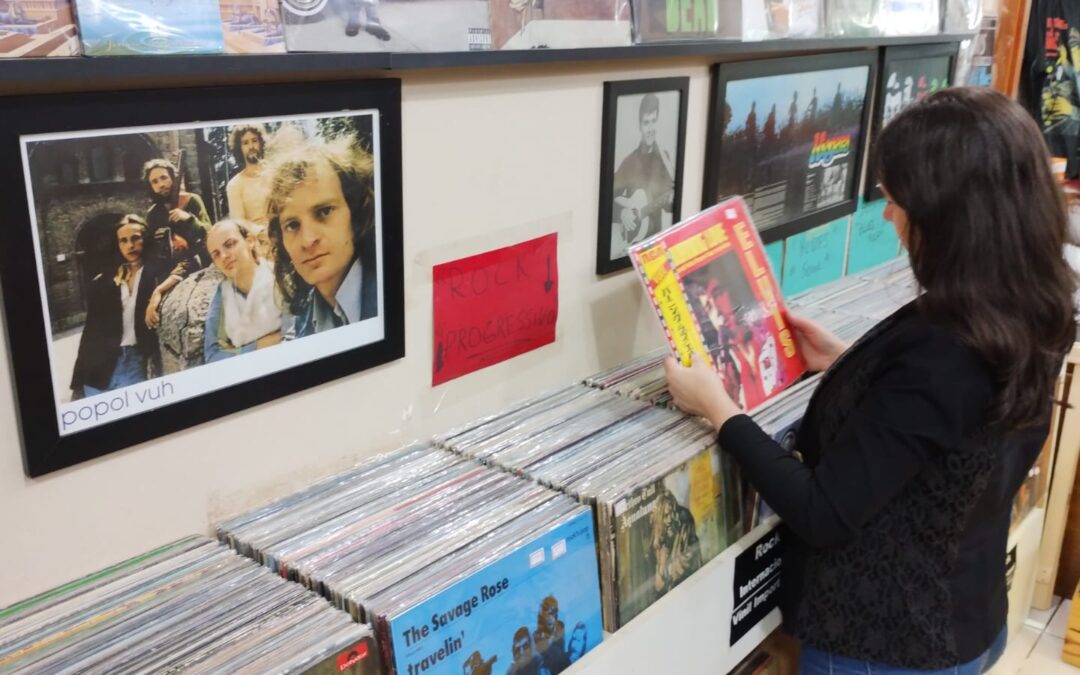 Nesse sábado tem a tradicional Feira do Vinil do Shopping Crystal entra no clima da Black Friday