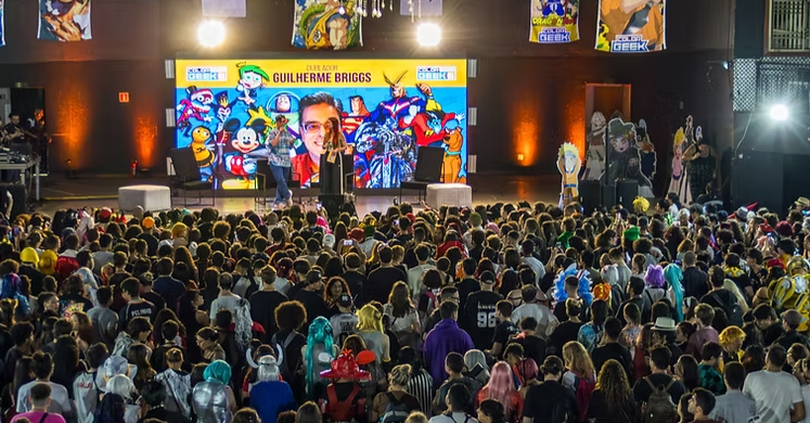 O Shopping Estação recebe, no dia 7 de dezembro, a partir das 11h, a edição especial de Natal do Festival Color Geek Pocket. A versão é uma edição compacta do já consagrado Festival Color Geek, que vem ganhando destaque no calendário nerd e geek de Curitiba. O evento será realizado na Aldeia Coworking, no piso G6, e transformará o espaço em um ponto de encontro para apaixonados por cultura pop, animação, games, quadrinhos e música.