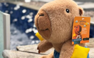 Shopping Estação lança pelúcia de capivara inspirada no Verão, a Capinista Solar