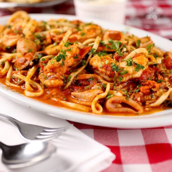 Fetttuccine com Frutos do Mar__crédito foto_Converge