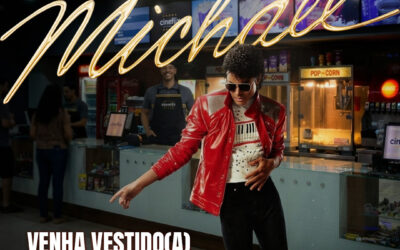 Fãs vestidos como Michael Jackson ganham pipoca na estreia de Michael no Shopping Curitiba