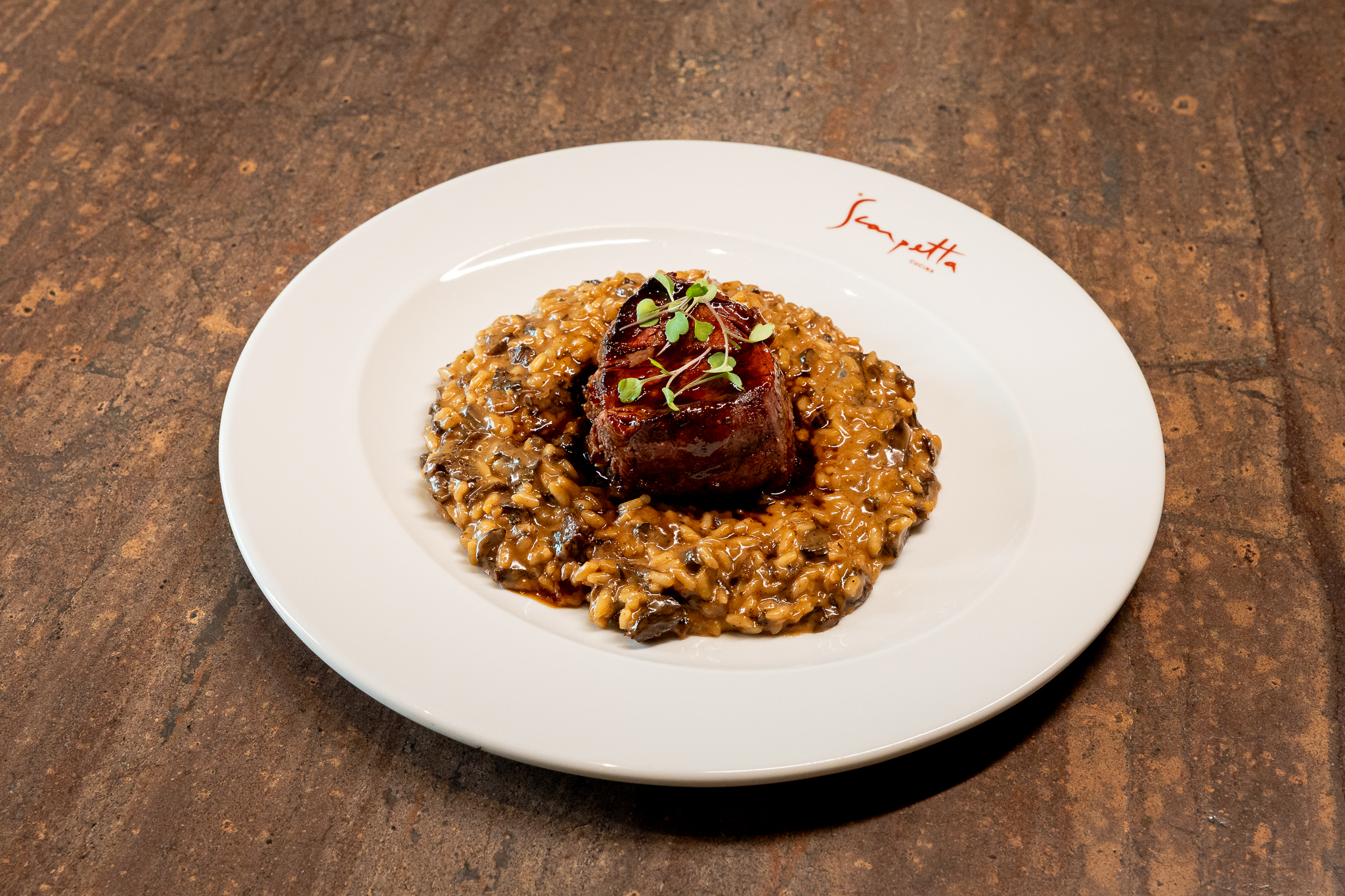 Steak de Filé com Risoto por Scarpetta - Créditos Content LAB