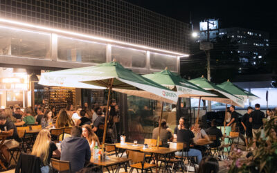 Restaurante de Curitiba inova e une pastrami artesanal e referências japonesas em novo Oniguiri